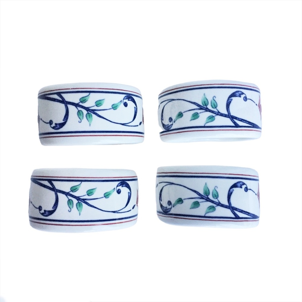 Set of 4 Mikasa Annette Ceramic Napkin Rings w/Box